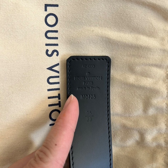 Louis Vuitton LV Aerogram Belt - Picture 3 of 3